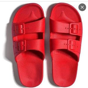 FREEDOM MOSES - RED 🌹